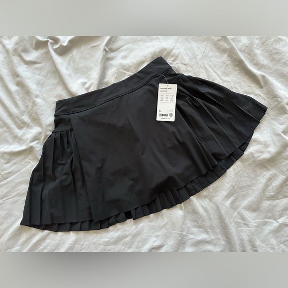 Athleta Dresses & Skirts - Athleta Advantage Skort - Black - Size M